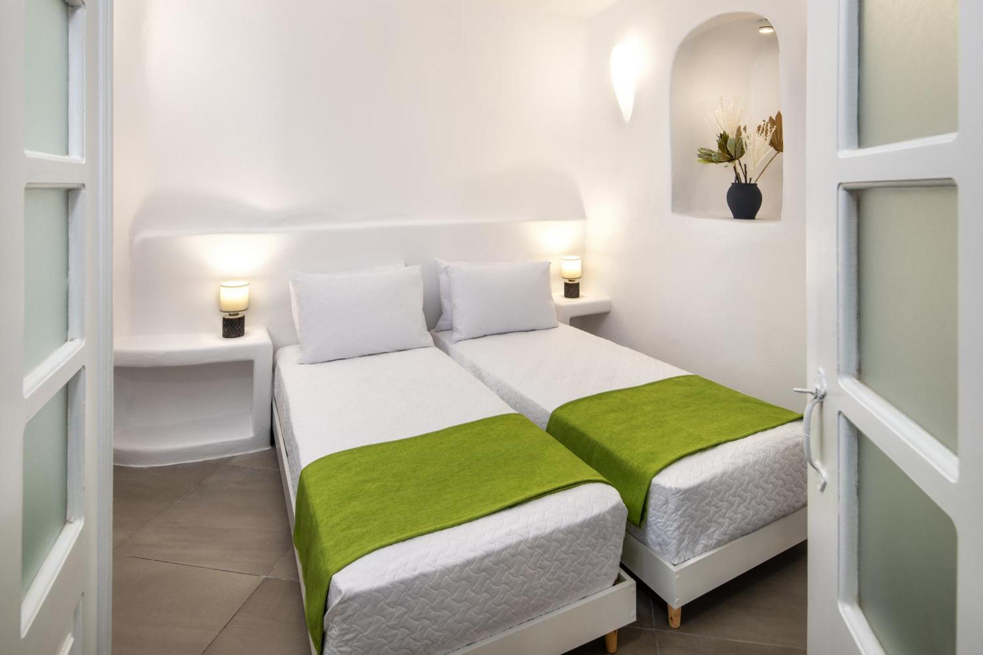 Lava Stone Bed & Breakfast Oía Dış mekan fotoğraf