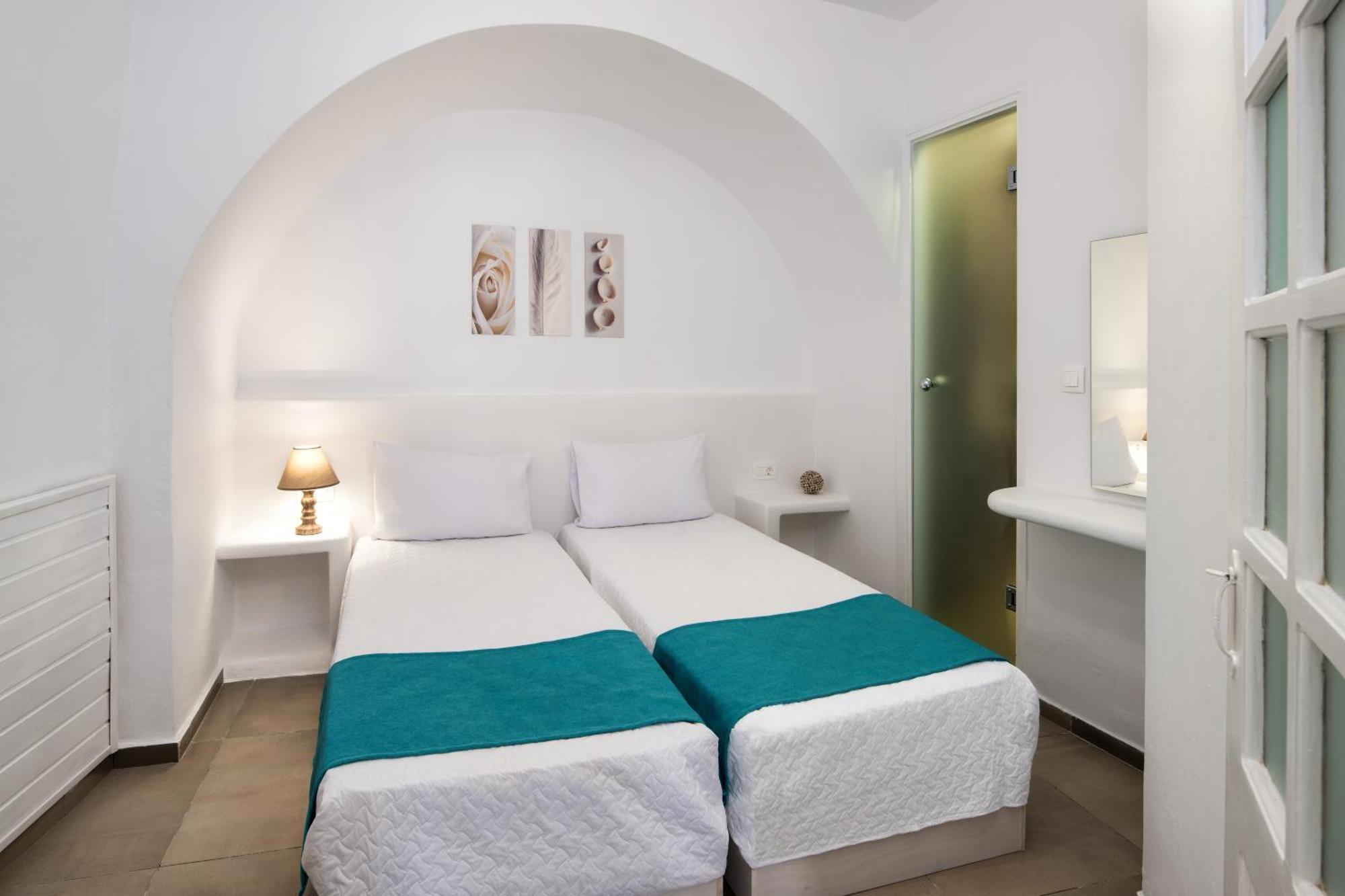Lava Stone Bed & Breakfast Oía Dış mekan fotoğraf